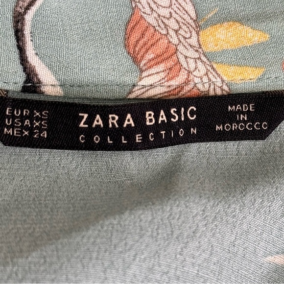 Zara Green Blouse with Heron Print Flowy Top Bell Sleeve Size XS - Picture 8 of 8